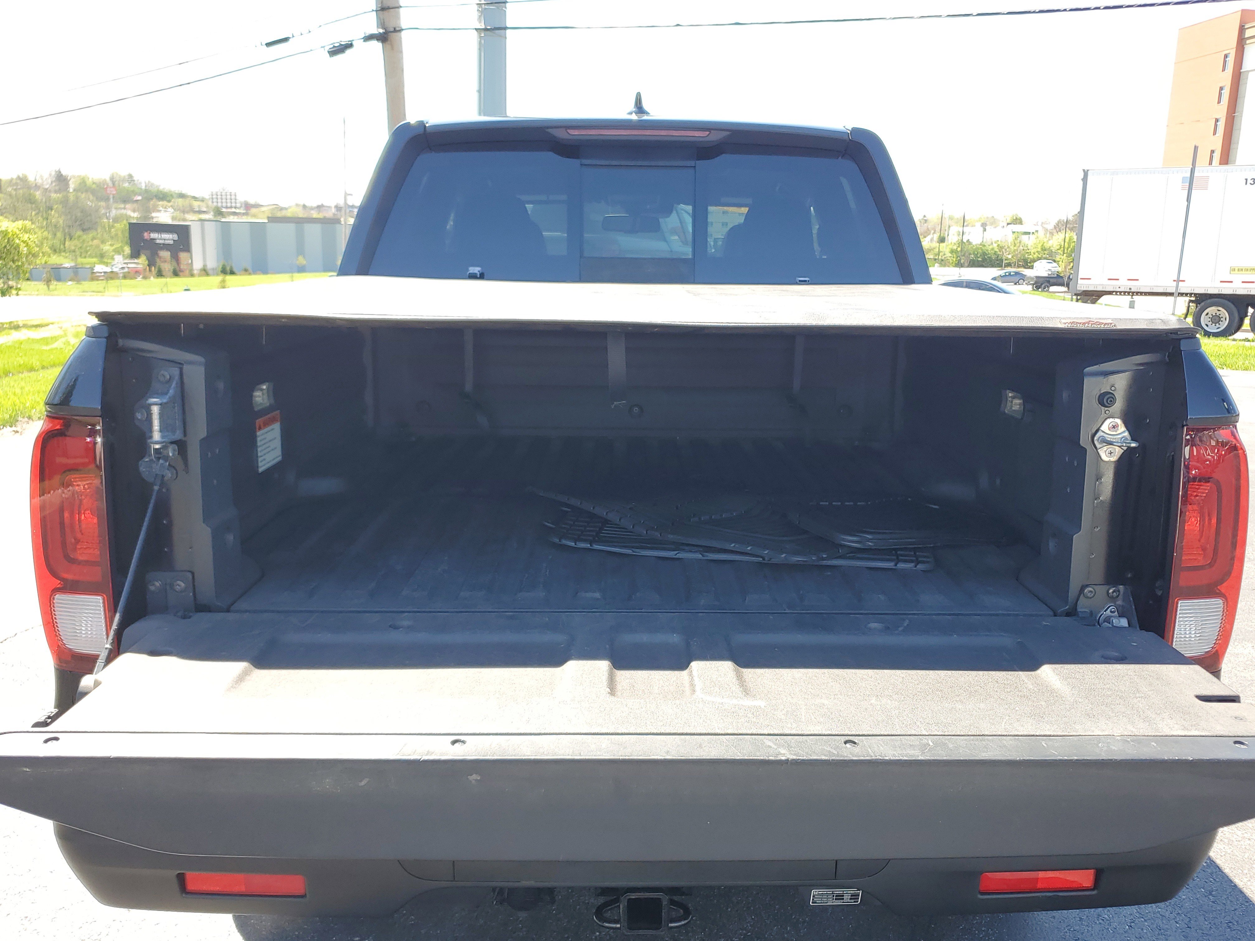 Used 2018 Honda Ridgeline Black Edition image 8