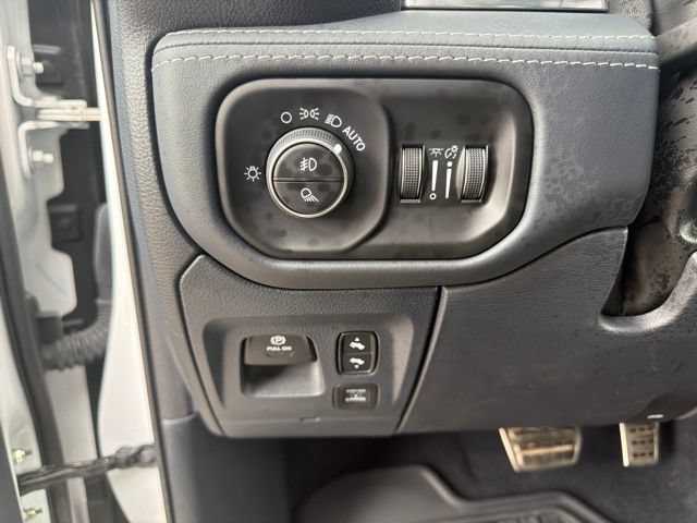 Used 2024 RAM 1500 Limited AWD/4WD image 18