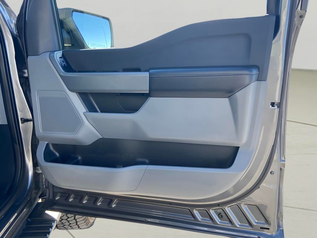 Used 2023 Ford F150 XLT w/ Trailer Tow Package image 18