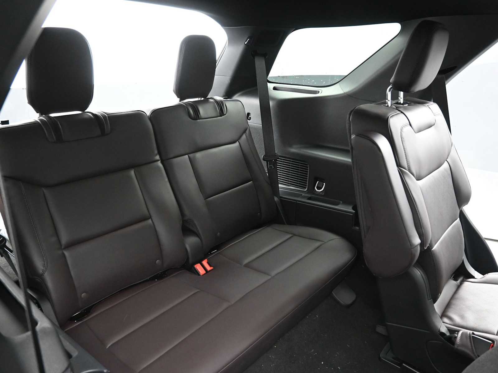 New 2026 Ford Explorer Platinum image 13