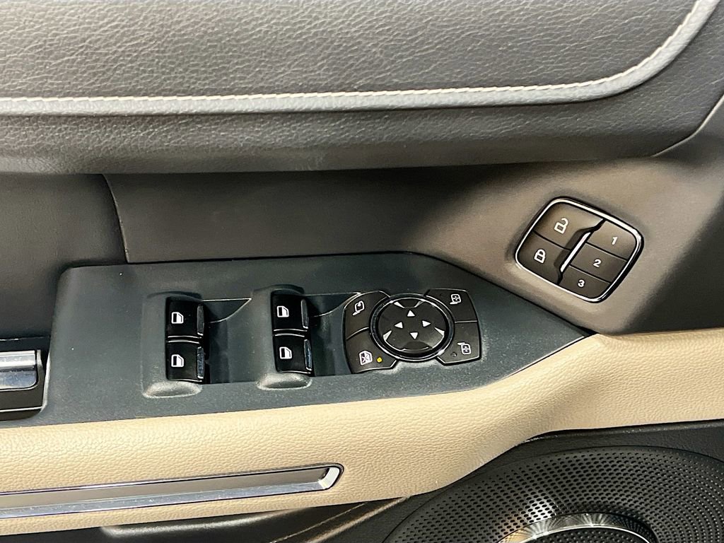 Used 2023 Ford Expedition Limited image 18