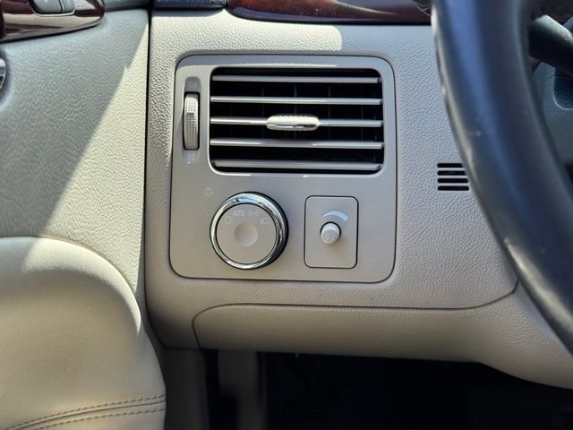 Used 2006 Buick Lucerne CXL w/ Luxury Package FWD image 29