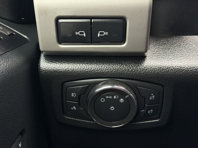 Used 2021 Ford F350 Lariat w/ Lariat Ultimate Package AWD/4WD image 22