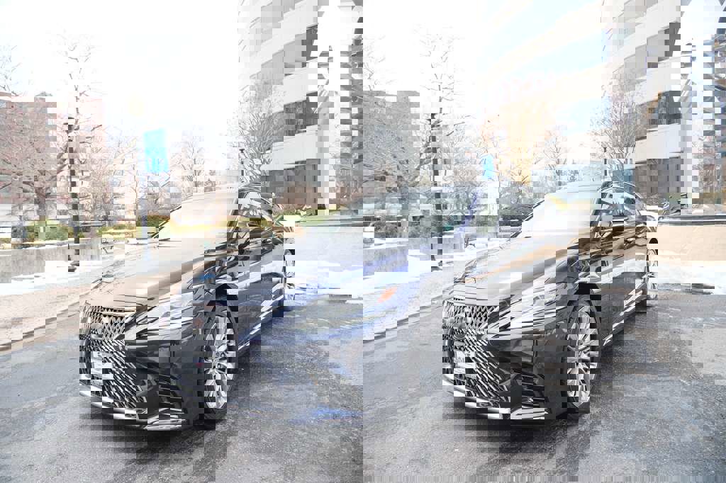 Used 2018 Lexus LS 500 AWD w/ Luxury Package image 4