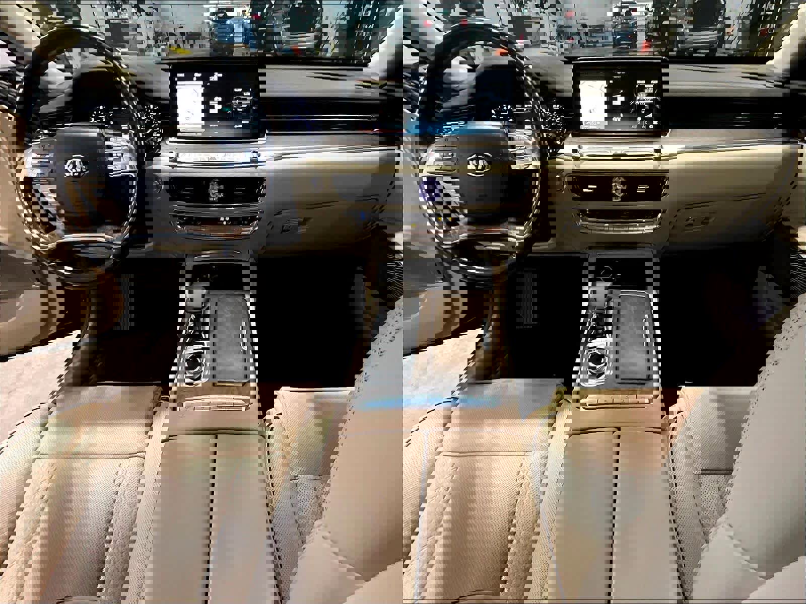 Used 2019 Kia K900 Luxury image 21