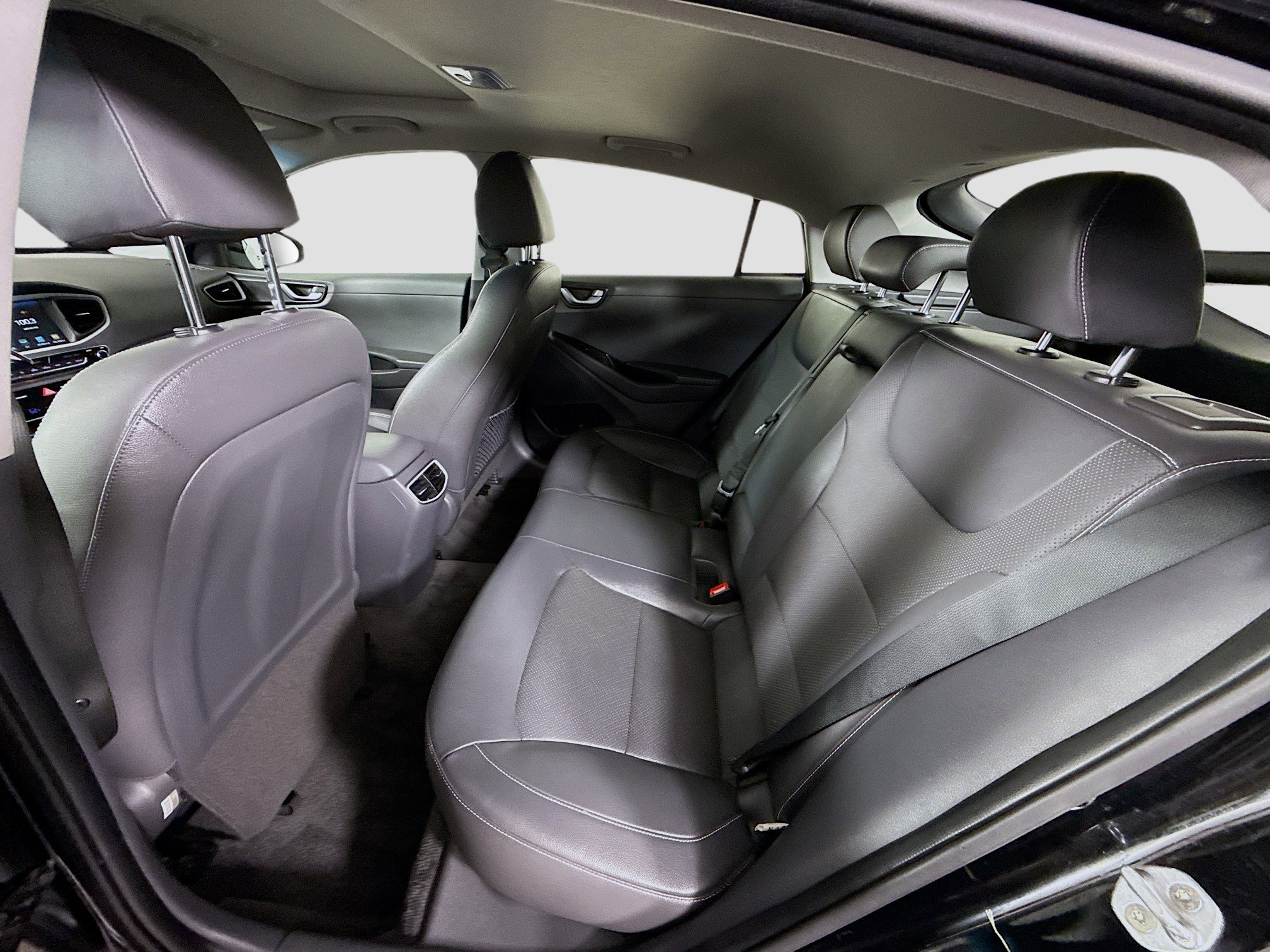 Used 2019 Hyundai Ioniq Limited image 25