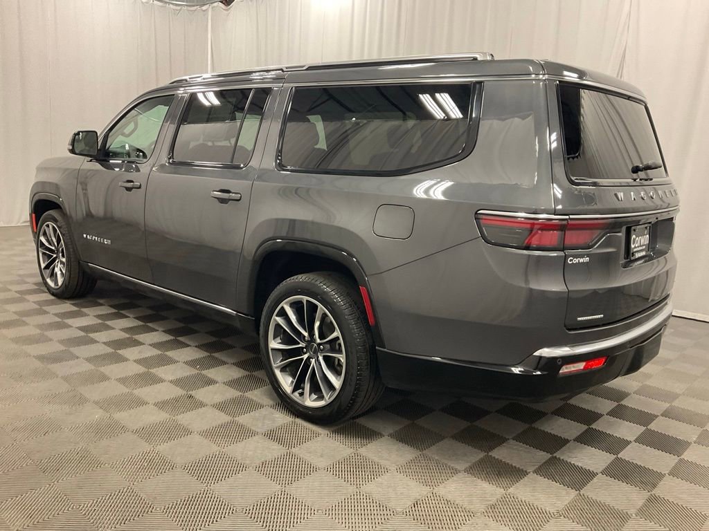 Used 2023 Jeep Wagoneer L Series III w/ Premium Group I image 4