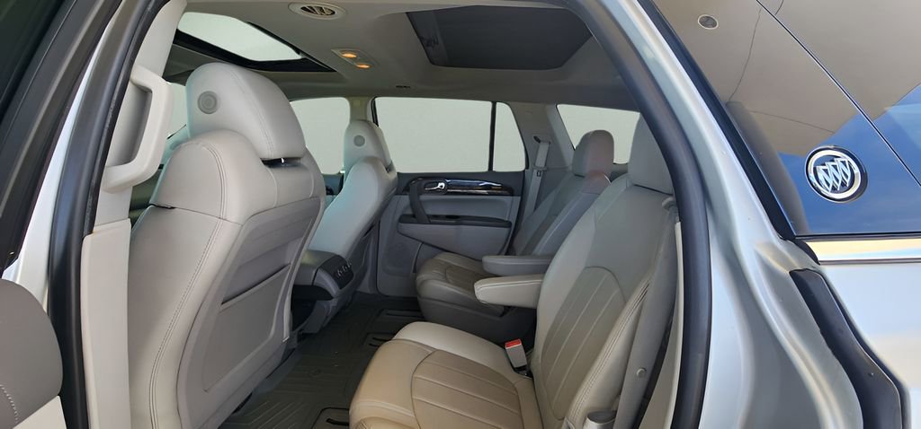 Used 2016 Buick Enclave Leather image 19