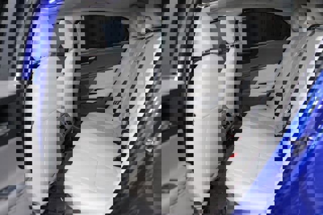 Used 2017 Jaguar XE Premium image 24