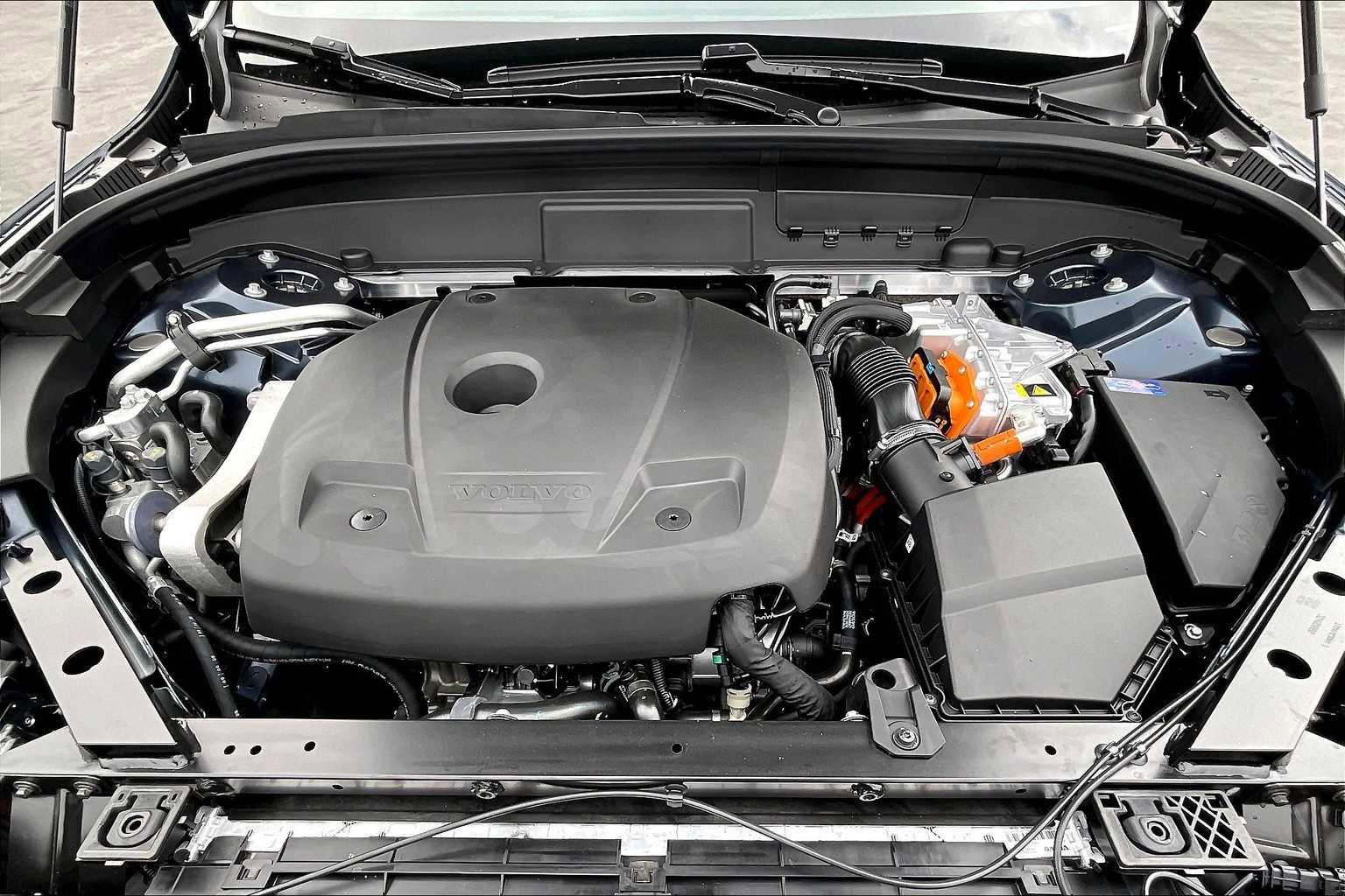 New 2026 Volvo XC60 T8 Plus w/ Protection Package Premier image 13