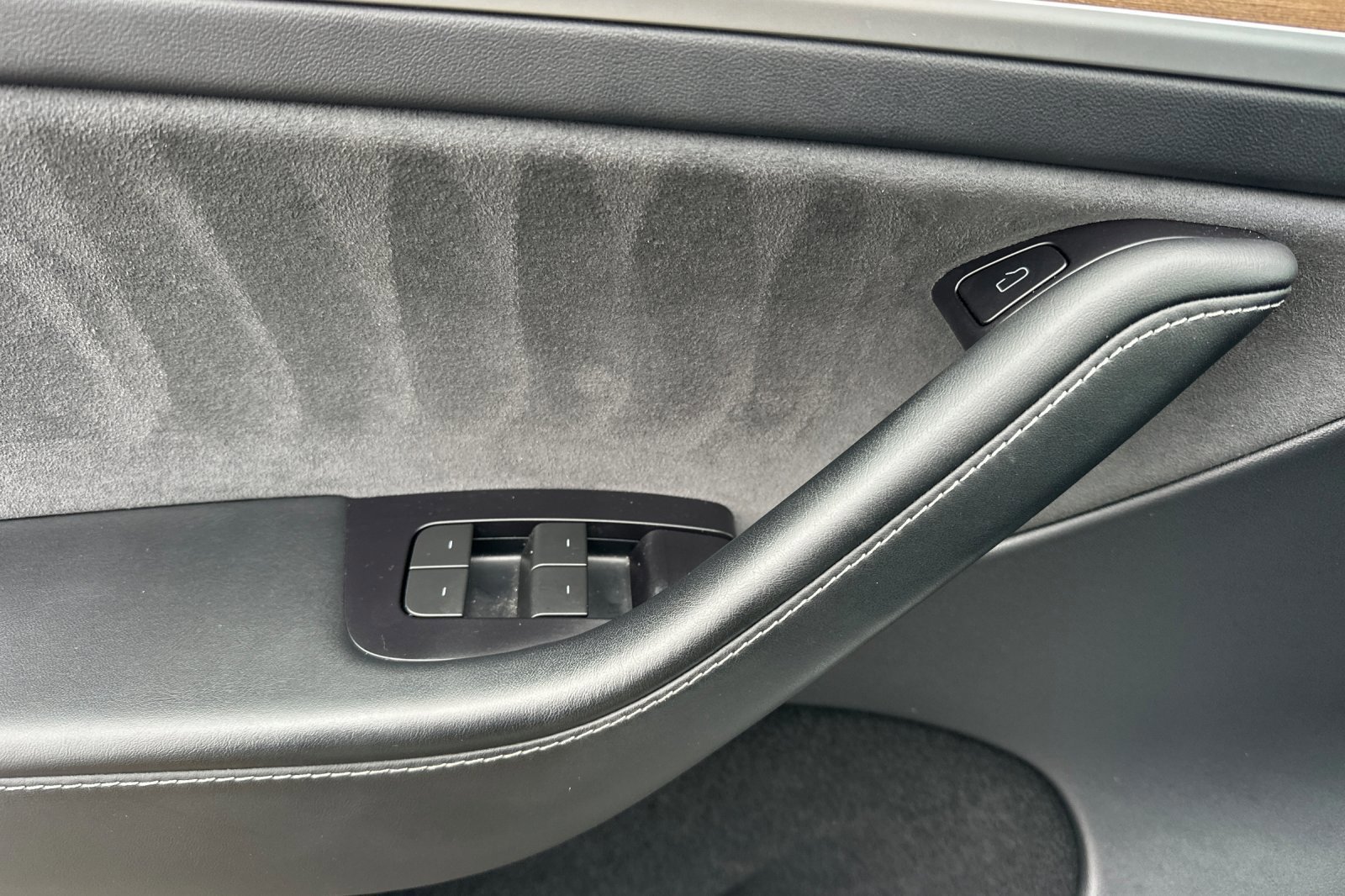 Used 2023 Tesla Model Y Long Range image 11