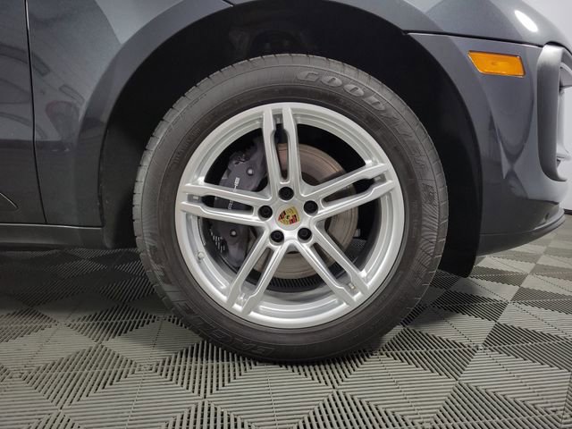 Used 2024 Porsche Macan image 11