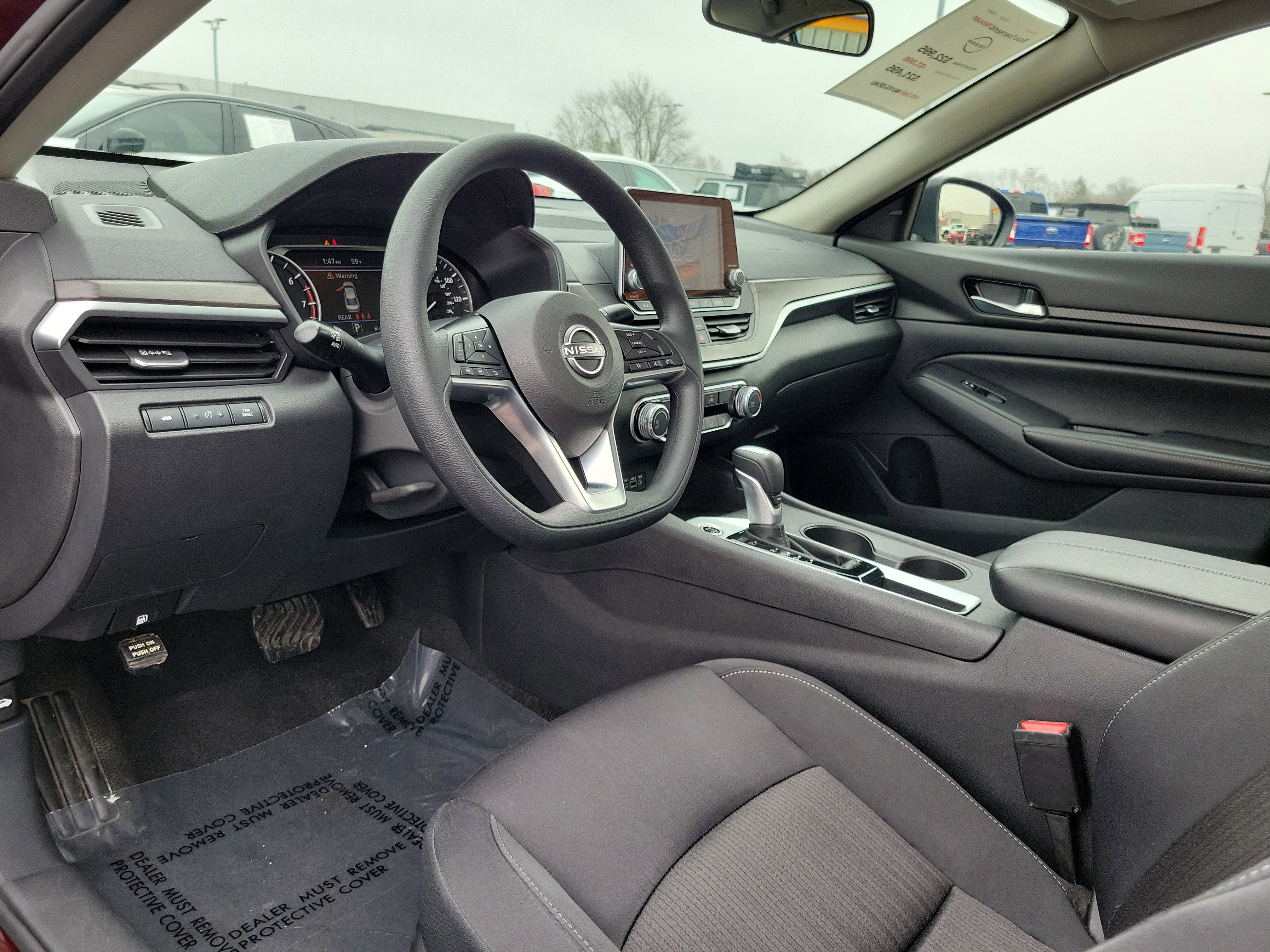Used 2025 Nissan Altima 2.5 SV FWD image 19