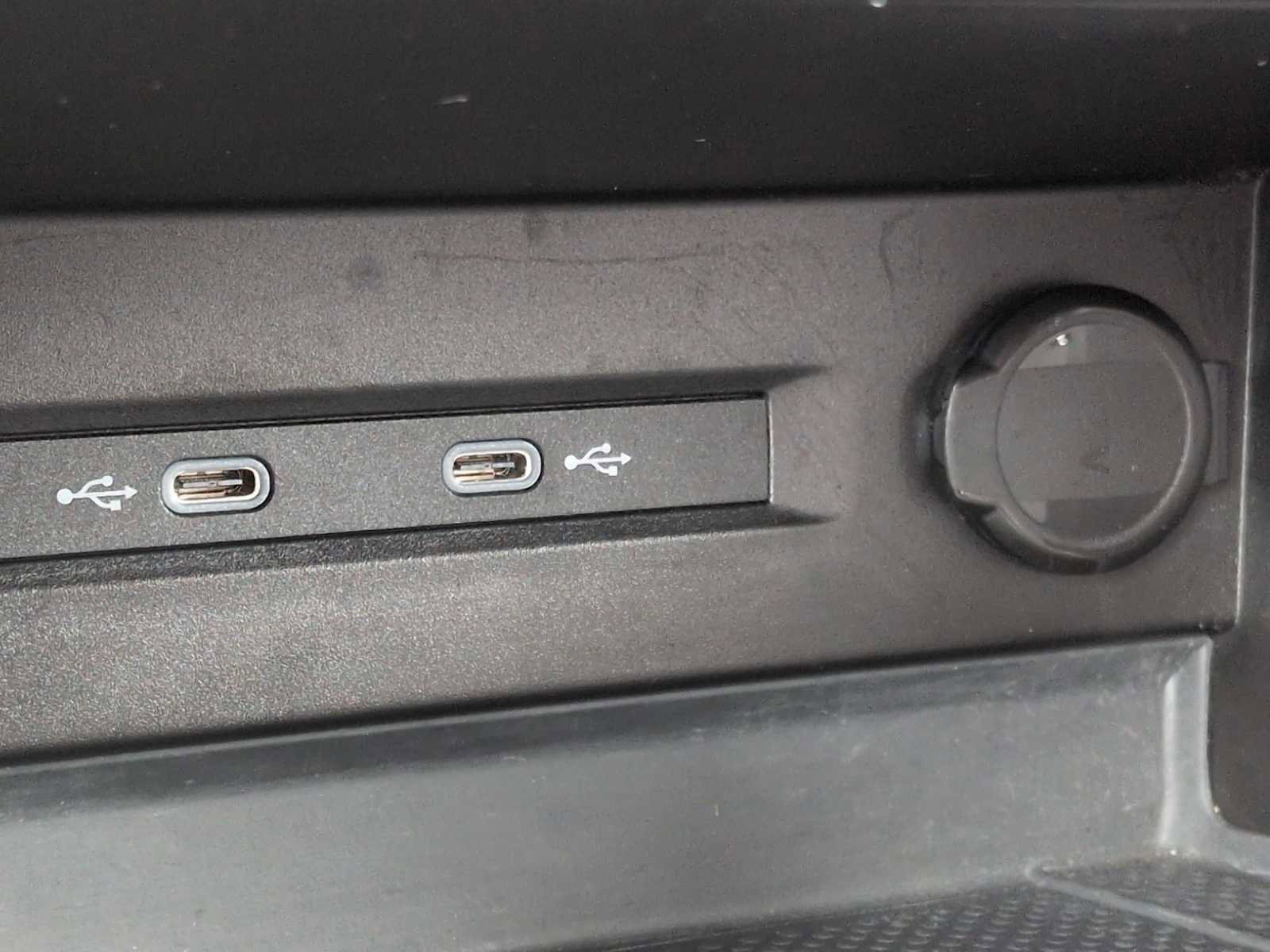 Used 2022 Volkswagen Taos SE image 30