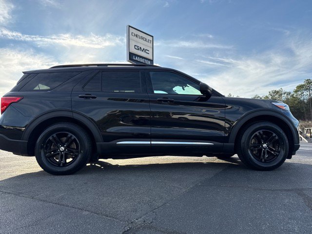 Used 2020 Ford Explorer XLT w/ Class III Trailer Tow Package image 2