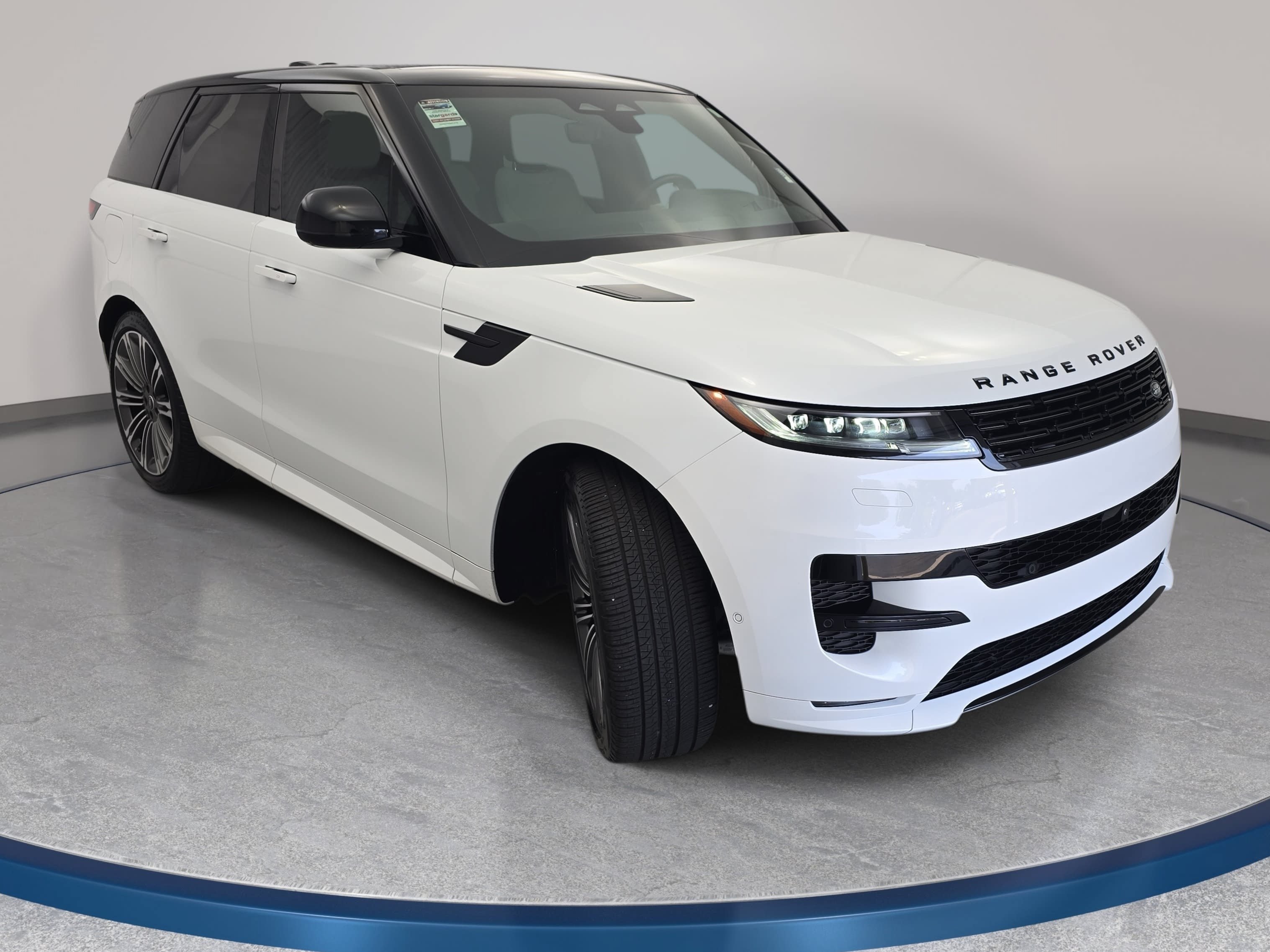 Certified 2024 Land Rover Range Rover Sport Dynamic SE AWD/4WD image 3