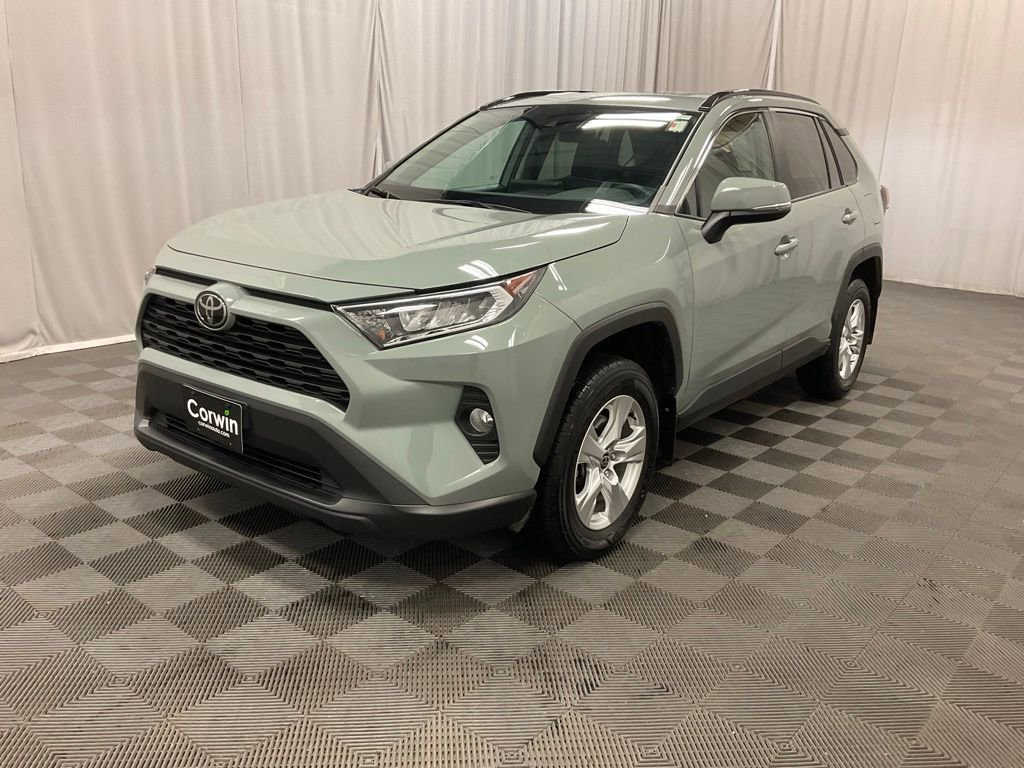 Used 2021 Toyota RAV4 XLE w/ Convenience Package image 5