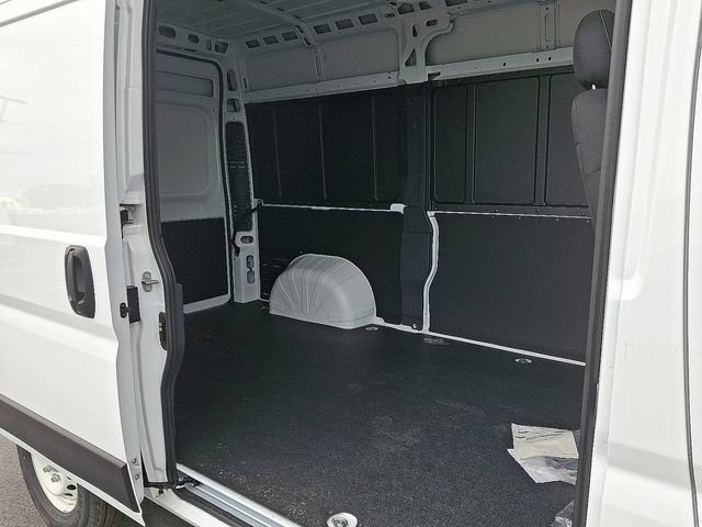 New 2024 RAM ProMaster 2500 w/ Safety Group FWD image 5