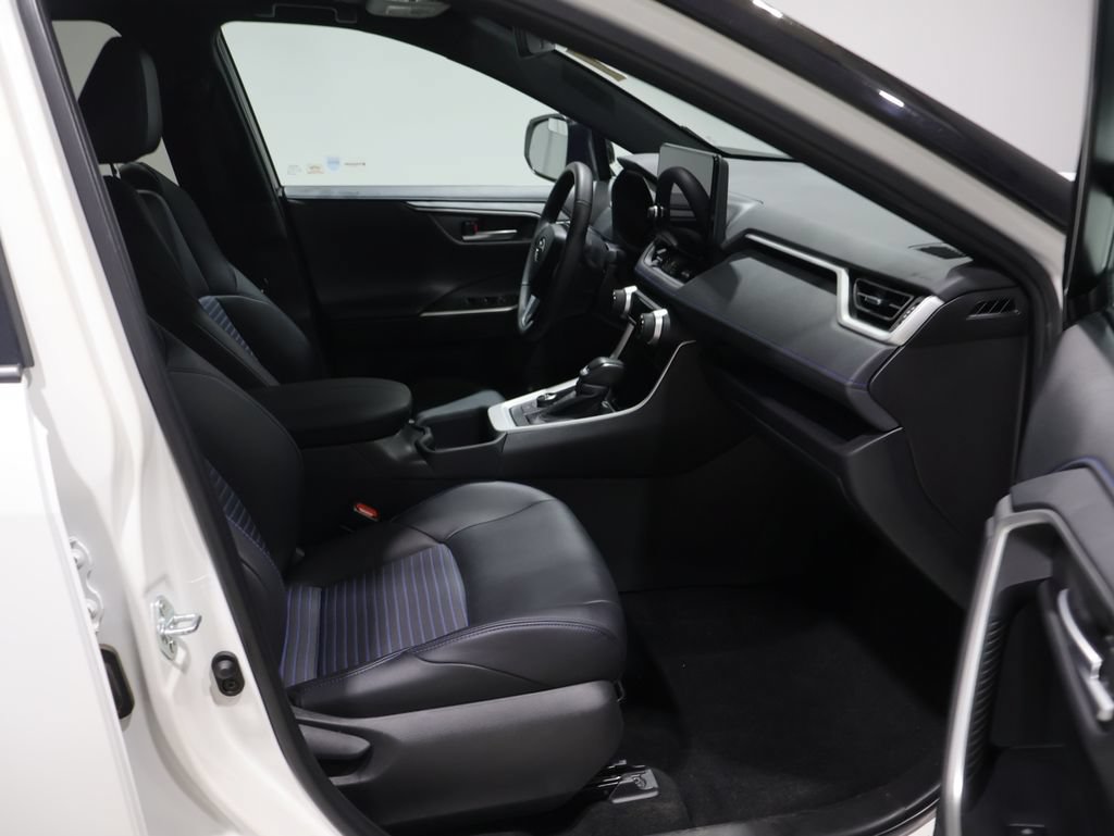 Used 2024 Toyota RAV4 XSE AWD/4WD image 22