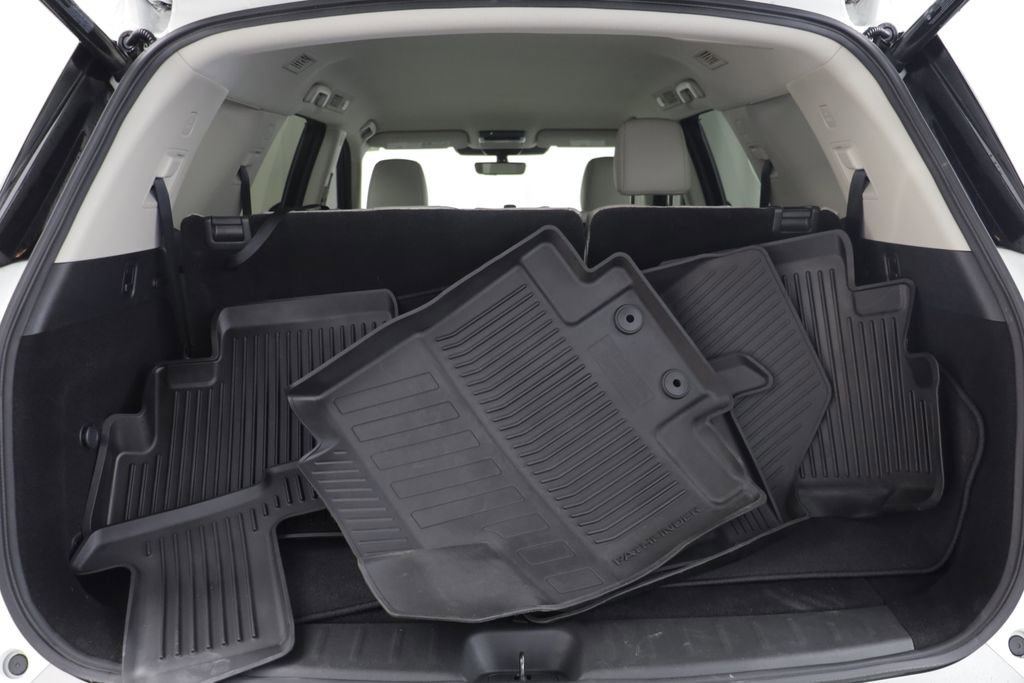 Used 2023 Nissan Pathfinder SL image 19