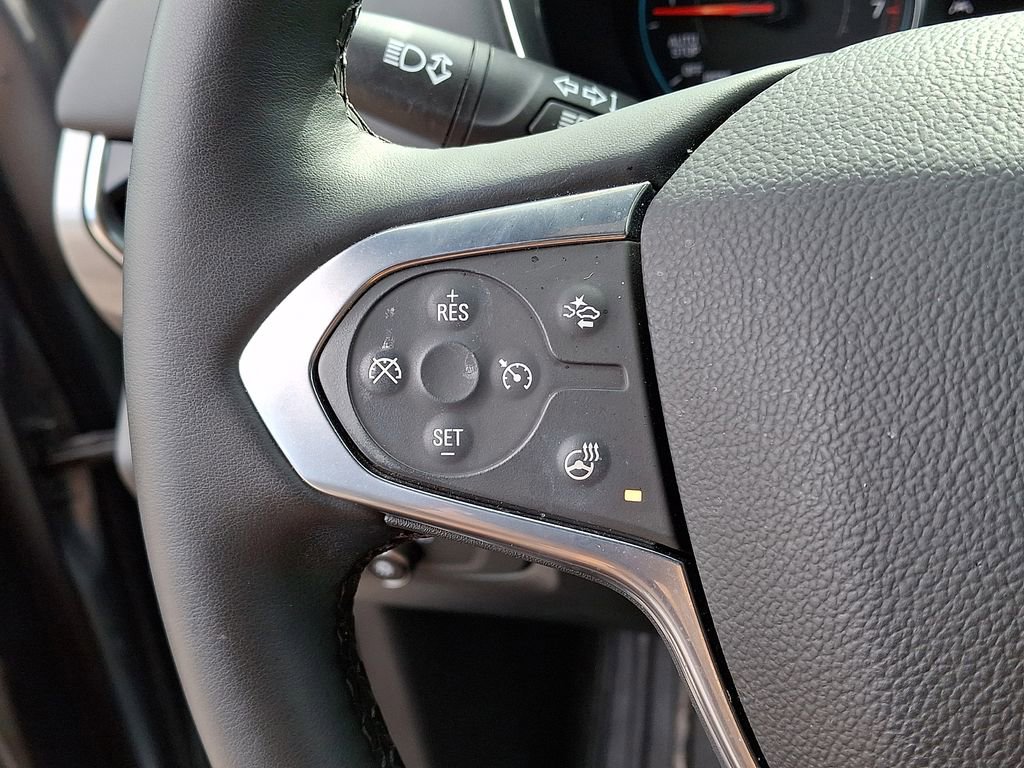 Used 2023 Chevrolet Traverse LT image 23