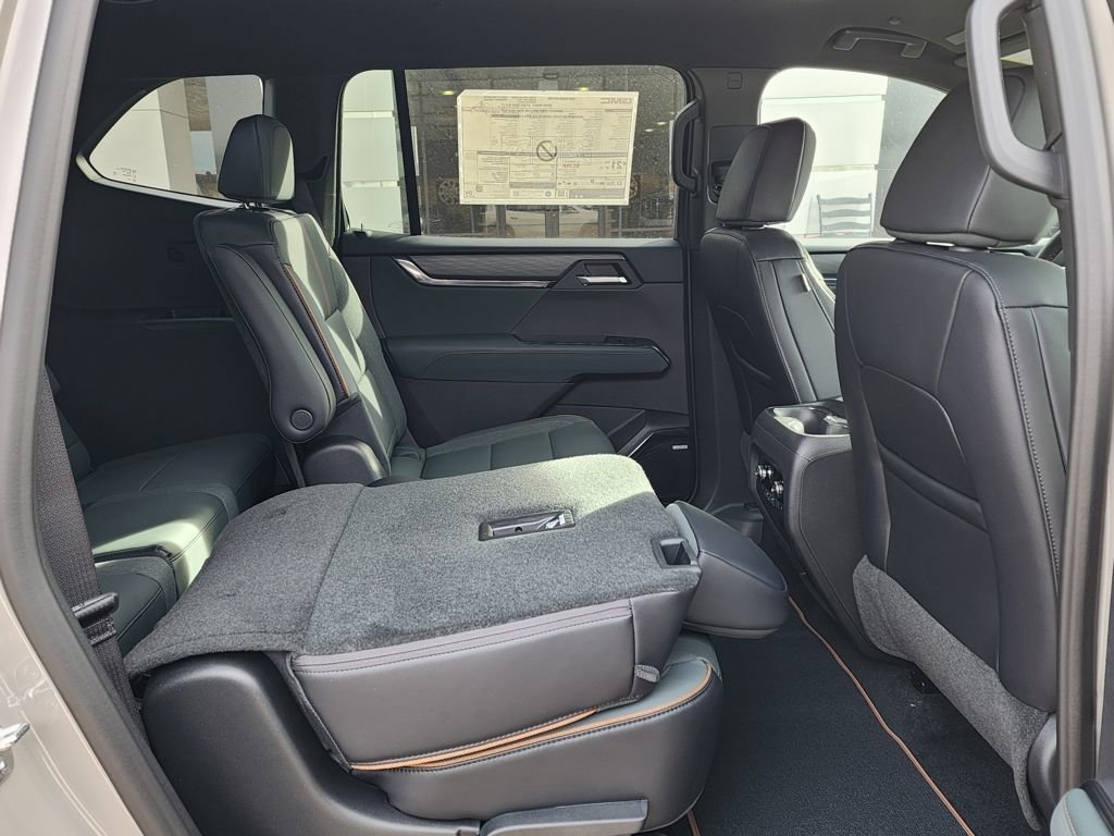 New 2026 GMC Acadia AT4 w/ Luxury Package image 48