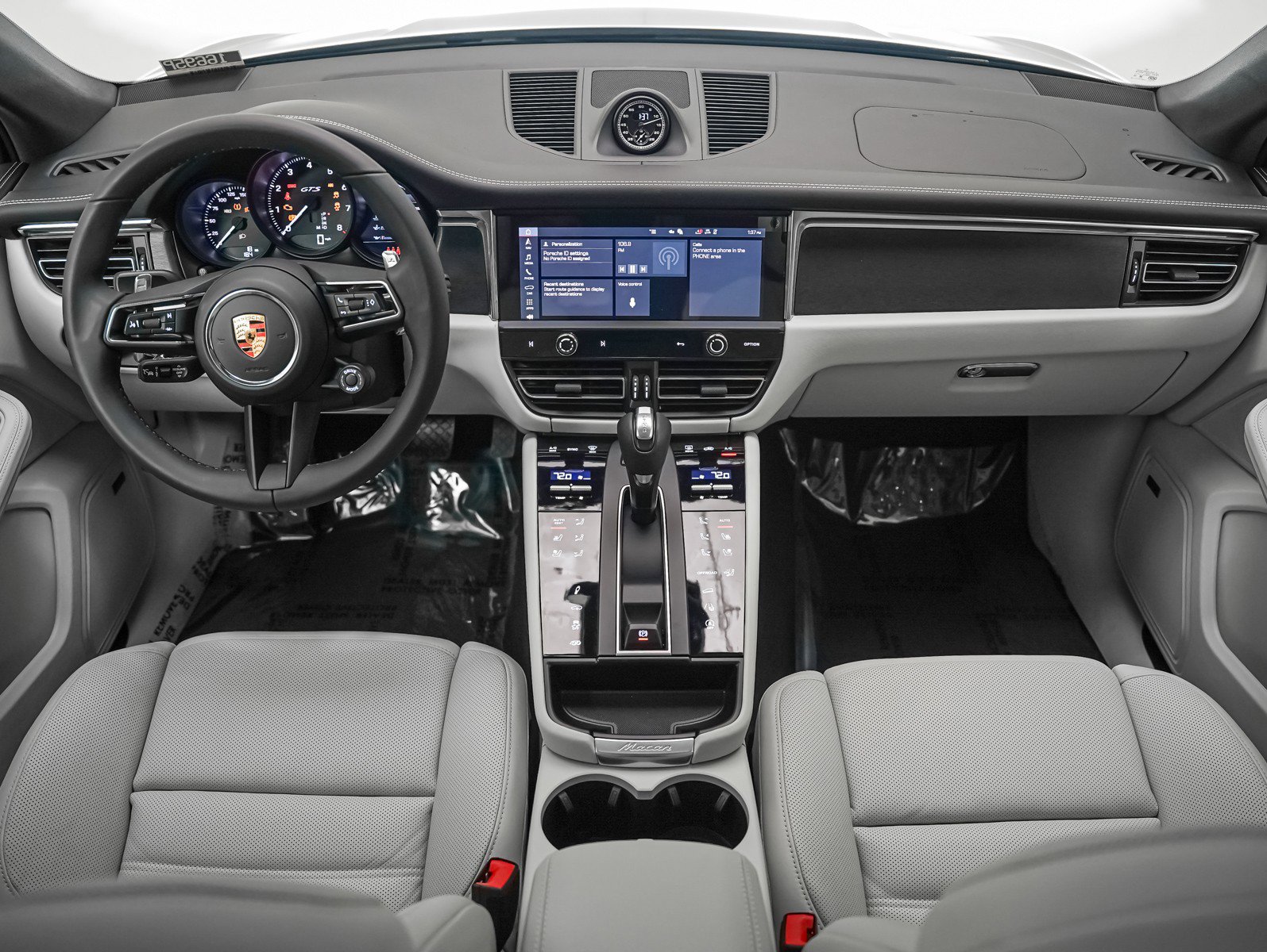 New 2026 Porsche Macan GTS image 15