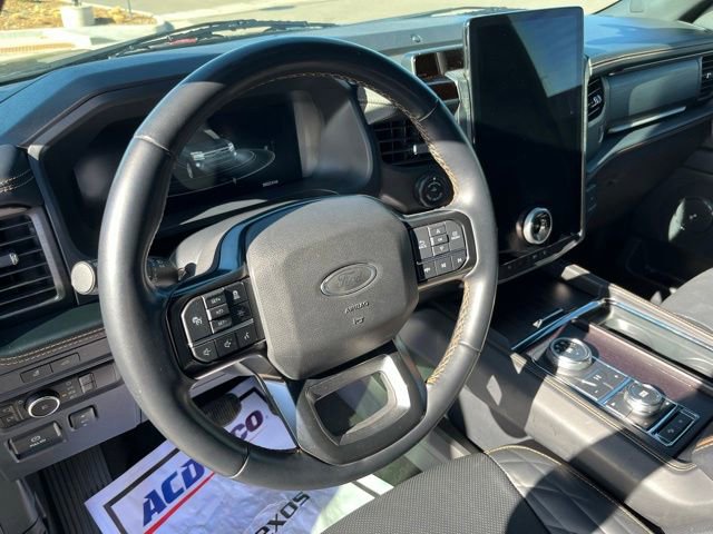Used 2024 Ford Expedition Platinum AWD/4WD image 15