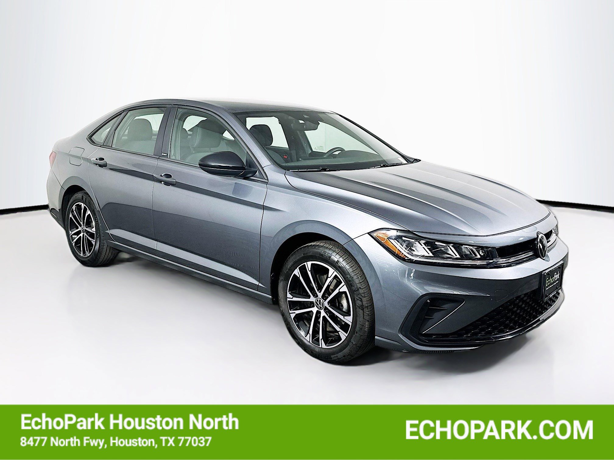 Used 2025 Volkswagen Jetta Sport FWD image 1