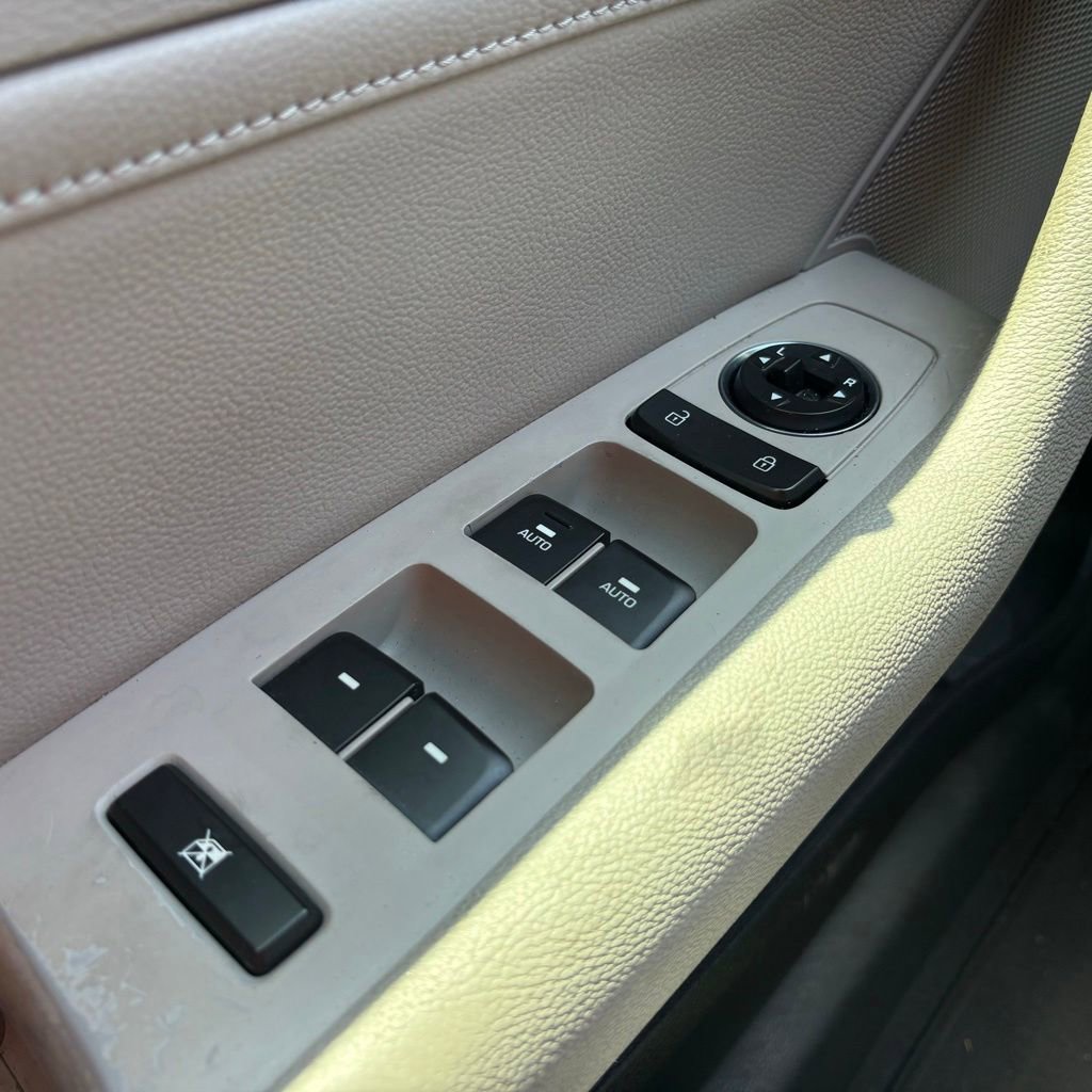 Used 2016 Hyundai Sonata Limited w/ Option Group 02 FWD image 24