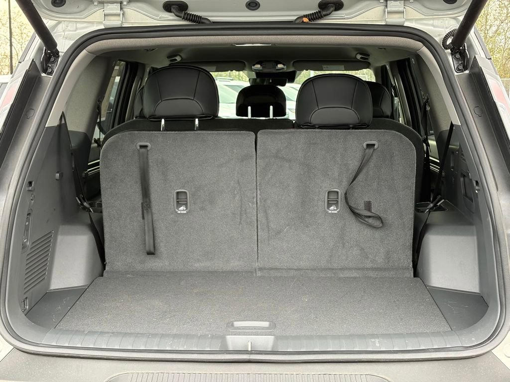 New 2026 Kia EV9 Light RWD image 16
