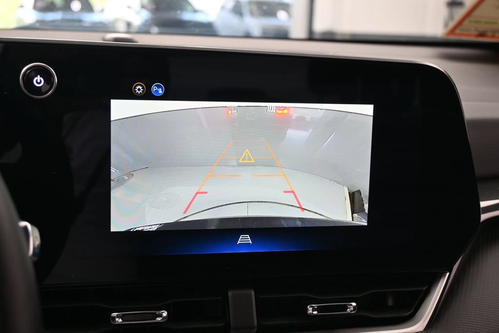 Used 2026 Chevrolet Equinox LT FWD image 17