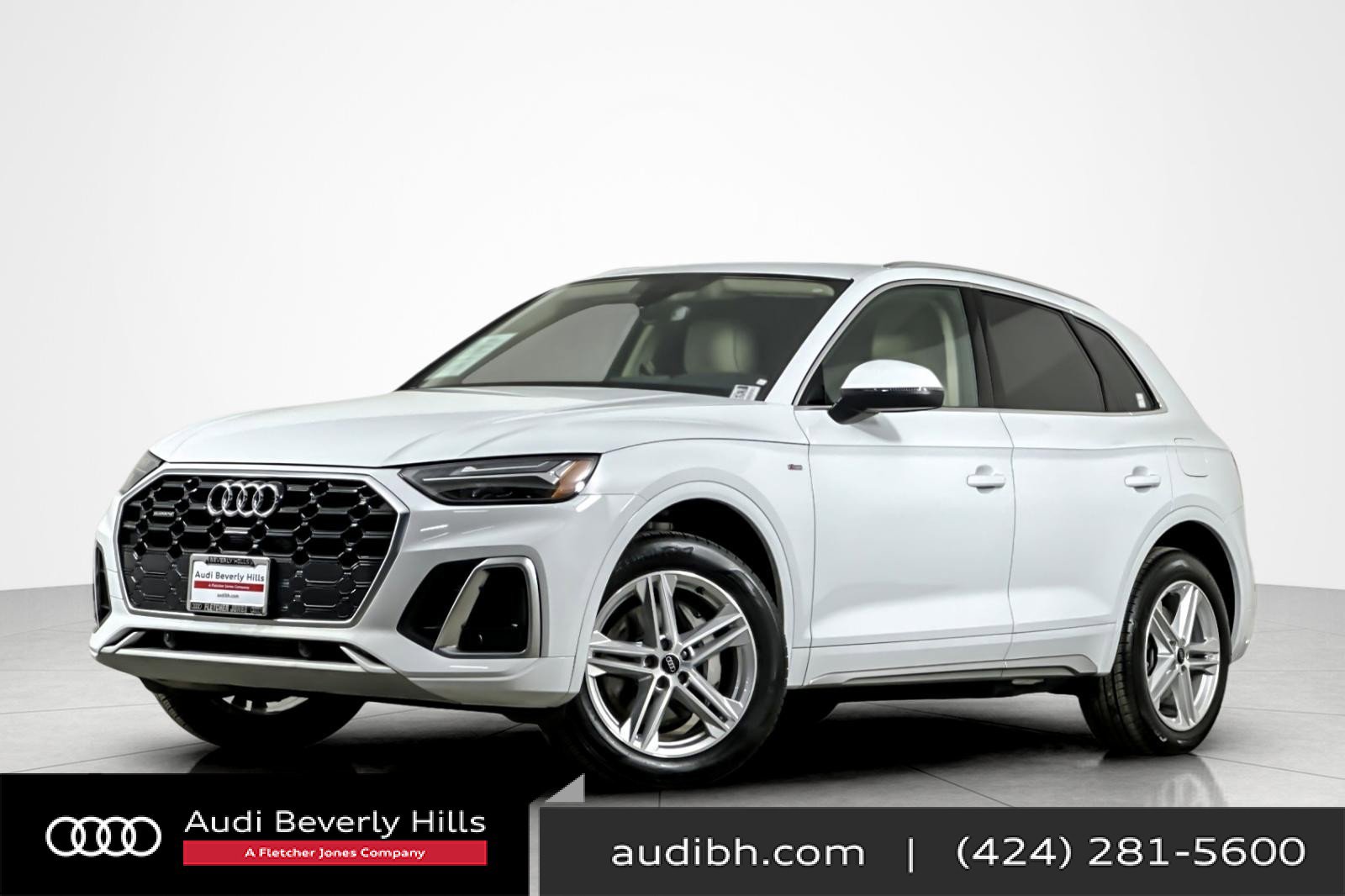Used 2024 Audi Q5 e Premium w/ Convenience Package
