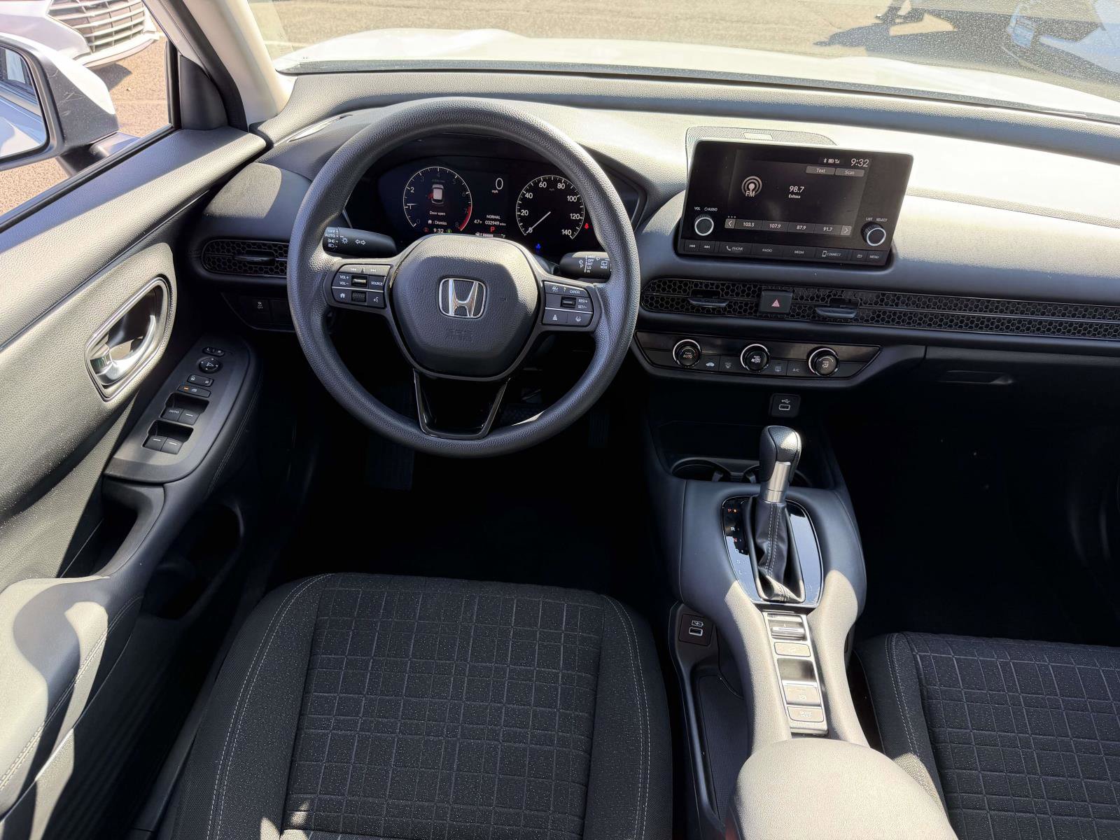 Used 2023 Honda HR-V LX image 12