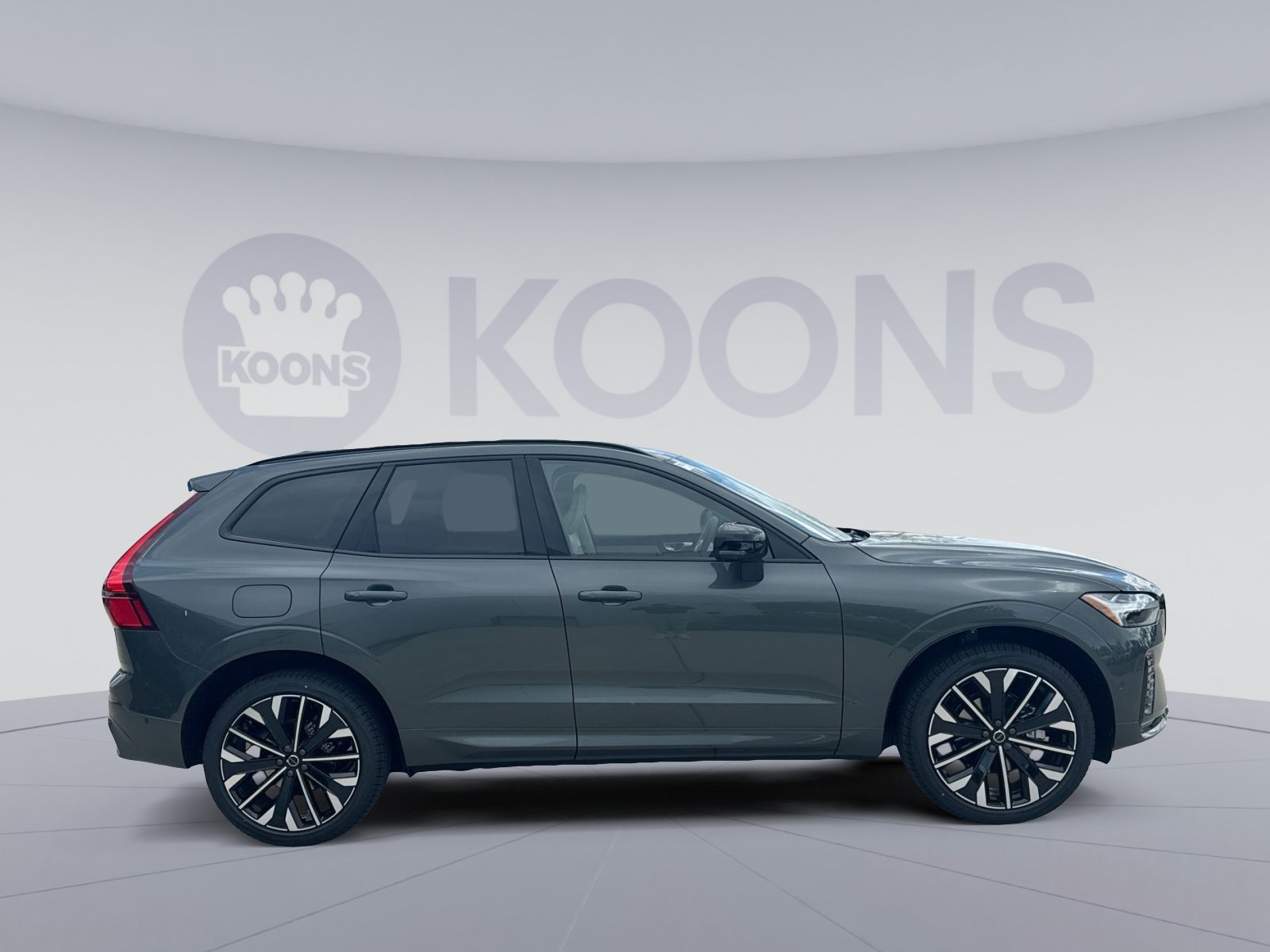 New 2026 Volvo XC60 B5 Ultra w/ Protection Package Premier AWD/4WD image 8