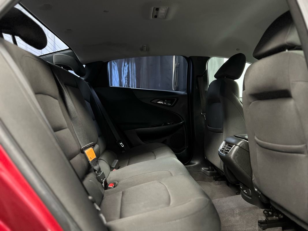 Used 2018 Chevrolet Malibu LT w/ Driver Confidence Package image 22