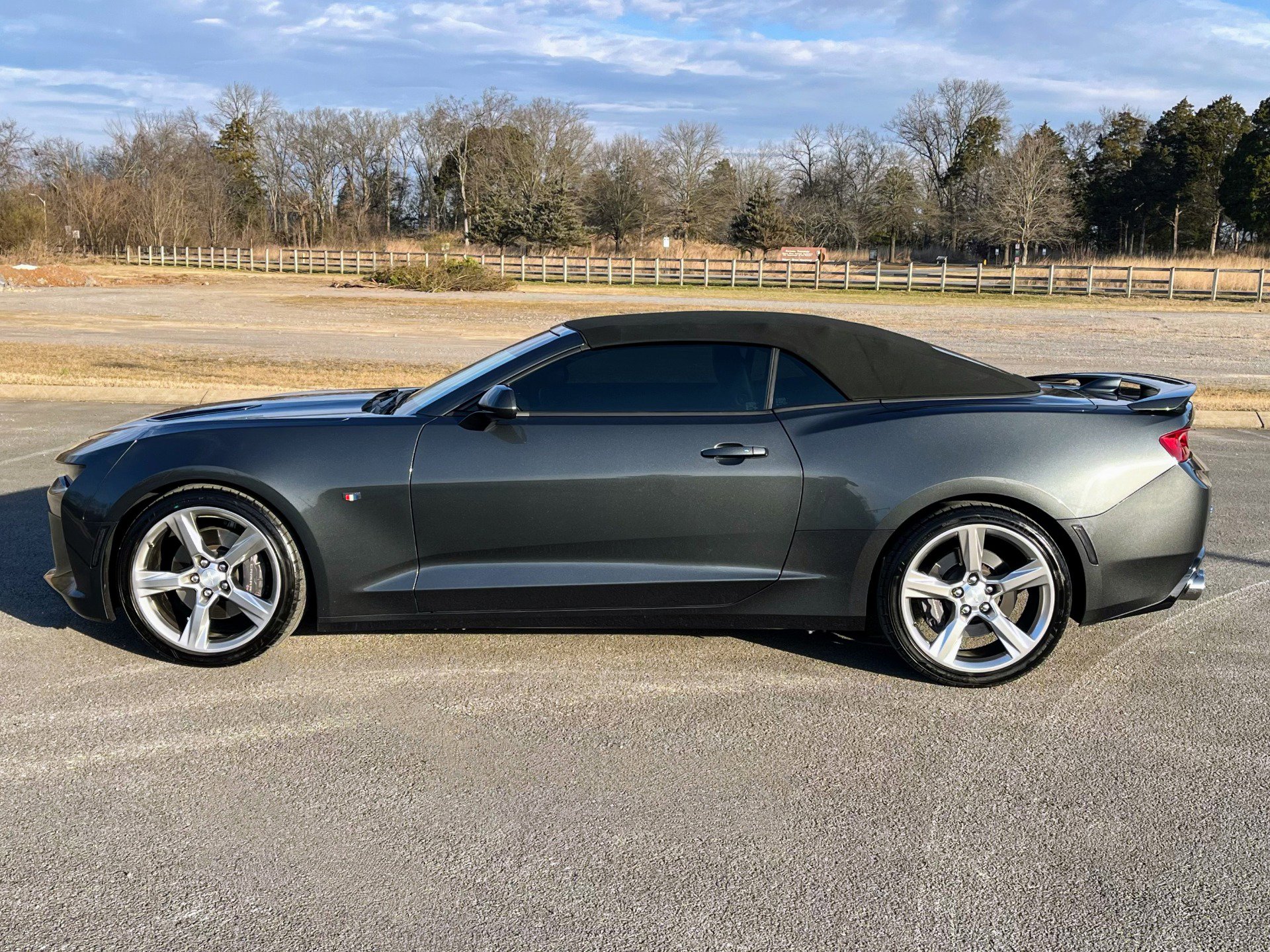 Used 2018 Chevrolet Camaro SS image 8