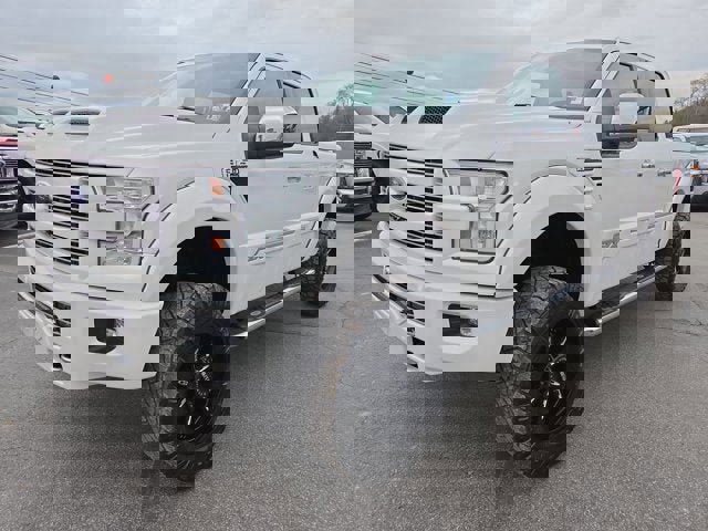 Used 2016 Ford F150 Lariat w/ Equipment Group 502A Luxury AWD/4WD image 3