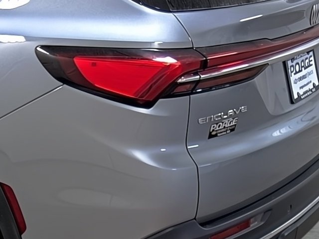 Used 2025 Buick Enclave Preferred image 10