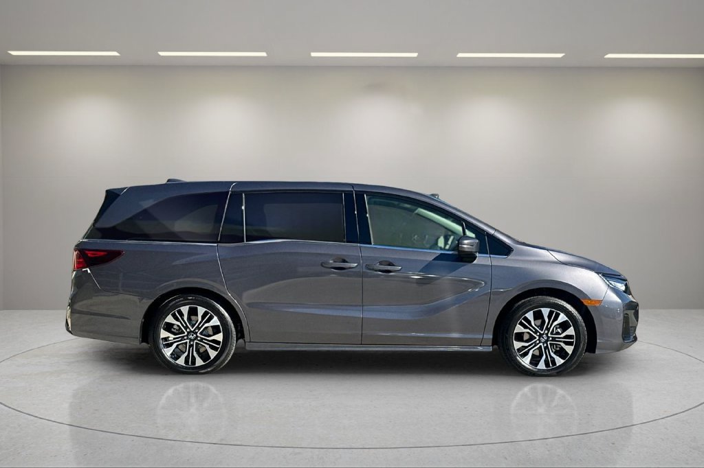 New 2026 Honda Odyssey Elite image 3