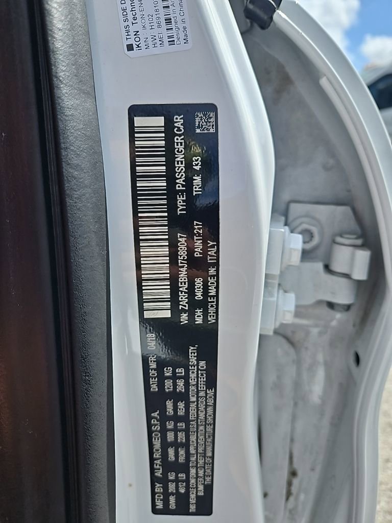 Used 2018 Alfa Romeo Giulia image 23