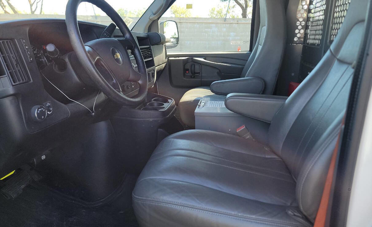 Used 2015 Chevrolet Express 2500 image 11