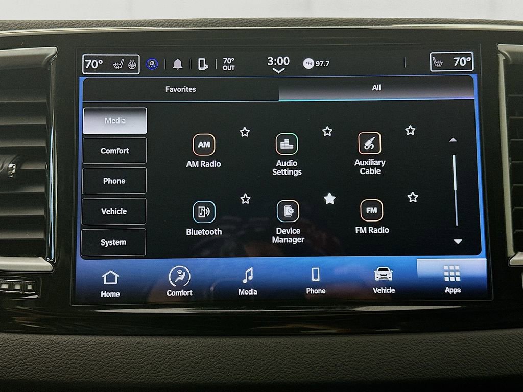 Used 2024 Chrysler Pacifica Touring-L FWD image 19