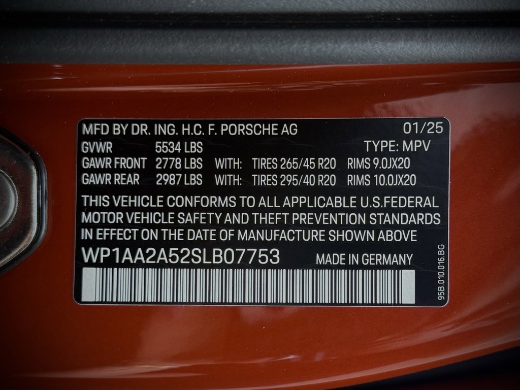 New 2025 Porsche Macan image 32