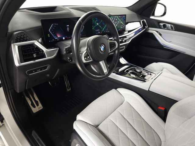 Used 2024 BMW X7 xDrive40i w/ M Sport Package image 19