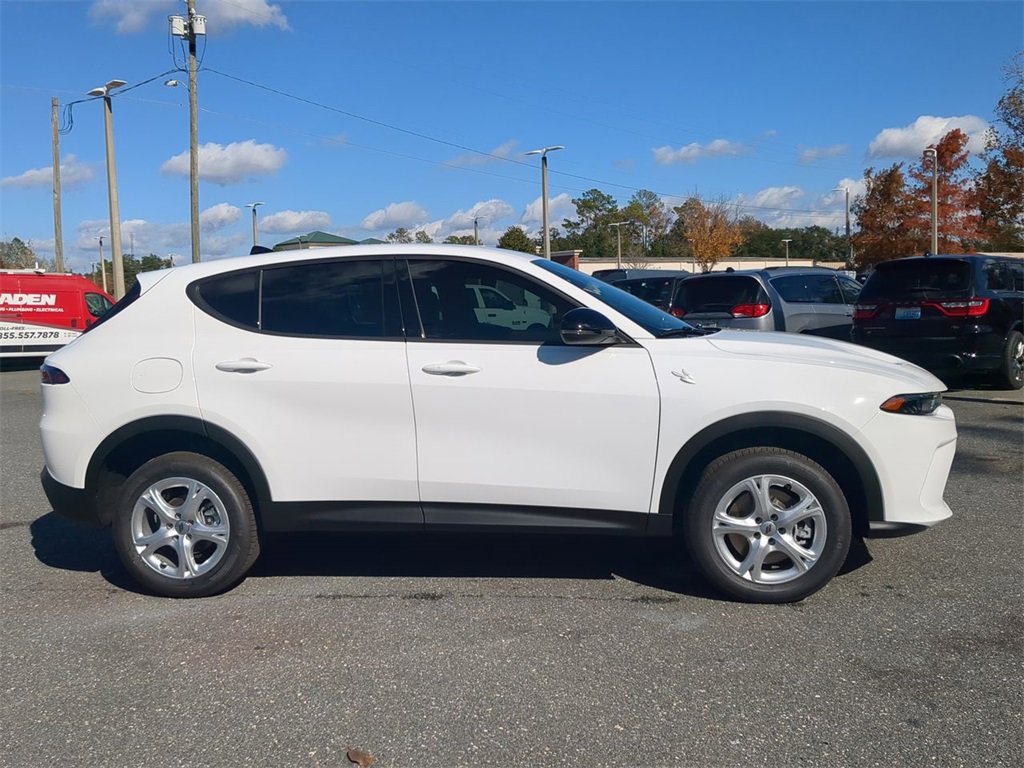 New 2025 Dodge Hornet GT image 4