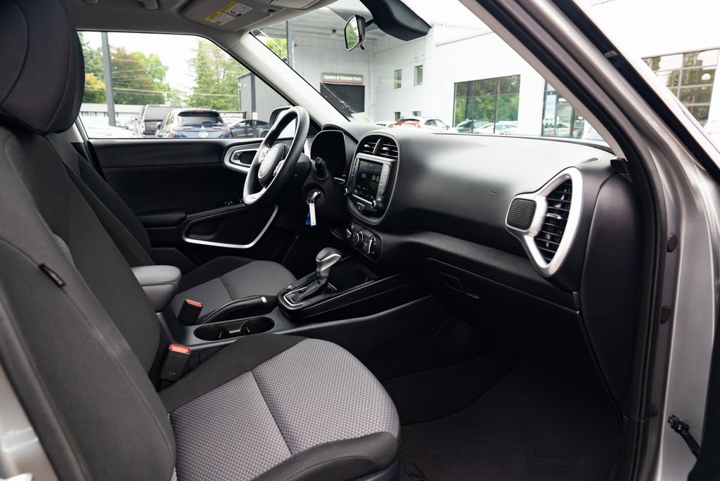 Used 2024 Kia Soul LX w/ Option Group 015 image 25