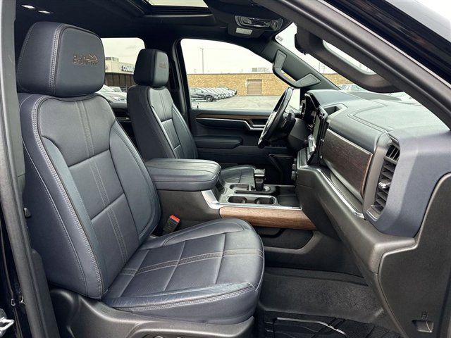 Certified 2023 Chevrolet Silverado 1500 High Country w/ High Country Premium Package image 32