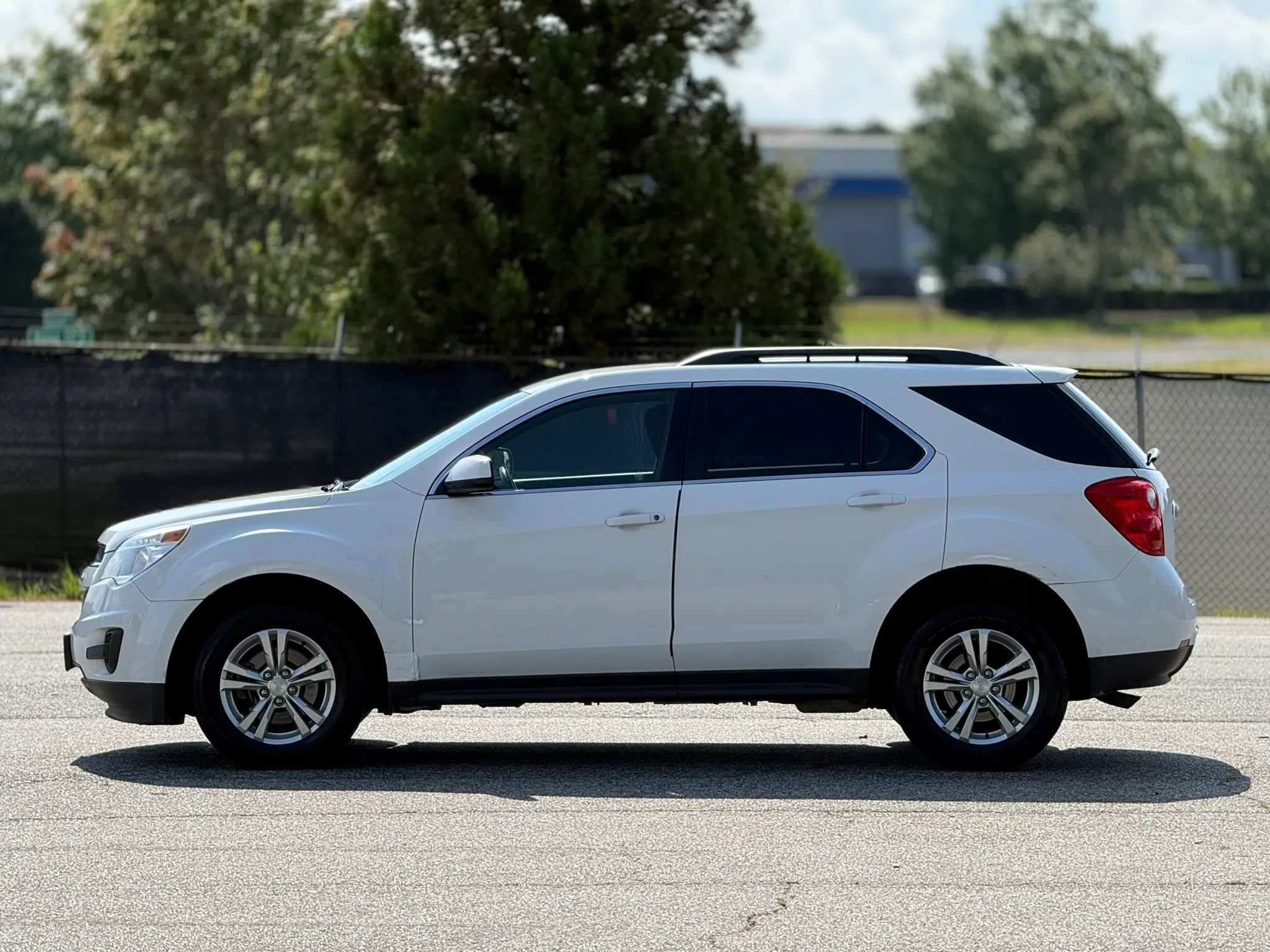 Used 2015 Chevrolet Equinox LT w/ Driver Convenience Package AWD/4WD image 8