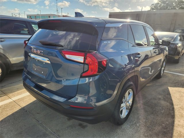Used 2024 GMC Terrain SLE FWD image 6